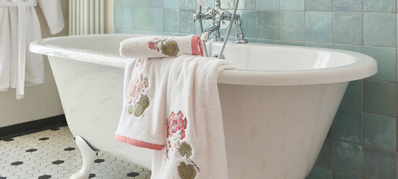 Serviette d'hôtel : guide d'achat pour choisir le linge de bain professionnel
