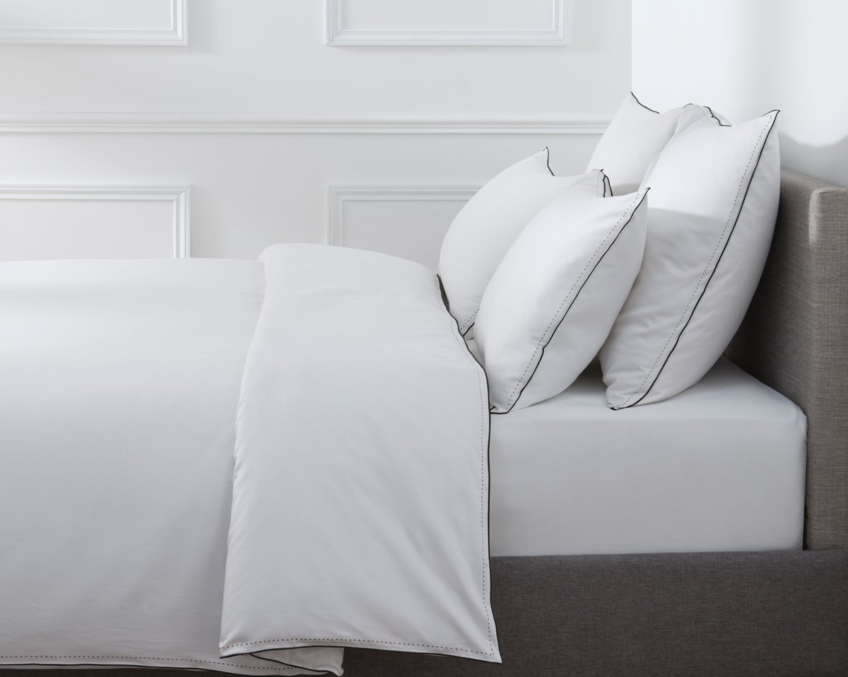 HOUSSE DE COUETTE Pure White Satin Lavé · Blanc · Finition Noire