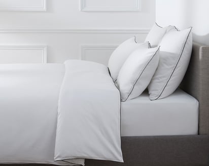 HOUSSE DE COUETTE Pure White Satin Lavé · Blanc · Finition Noire
