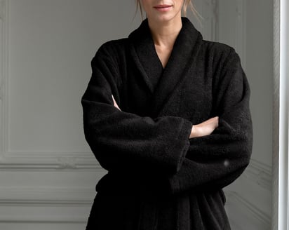 PEIGNOIR Pétale · Réglisse