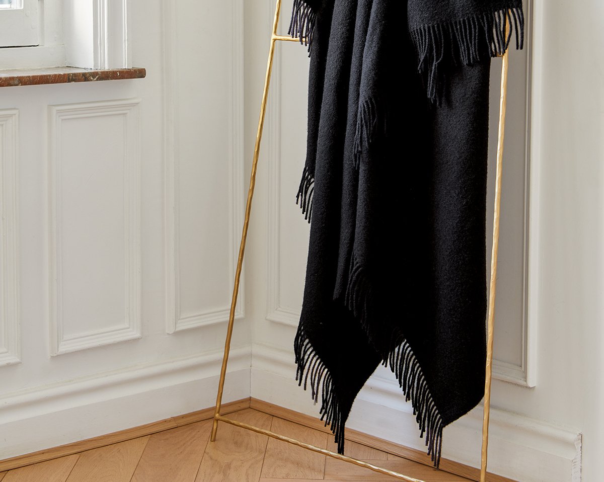 anne de solène PLAID Plénitude · Charbon