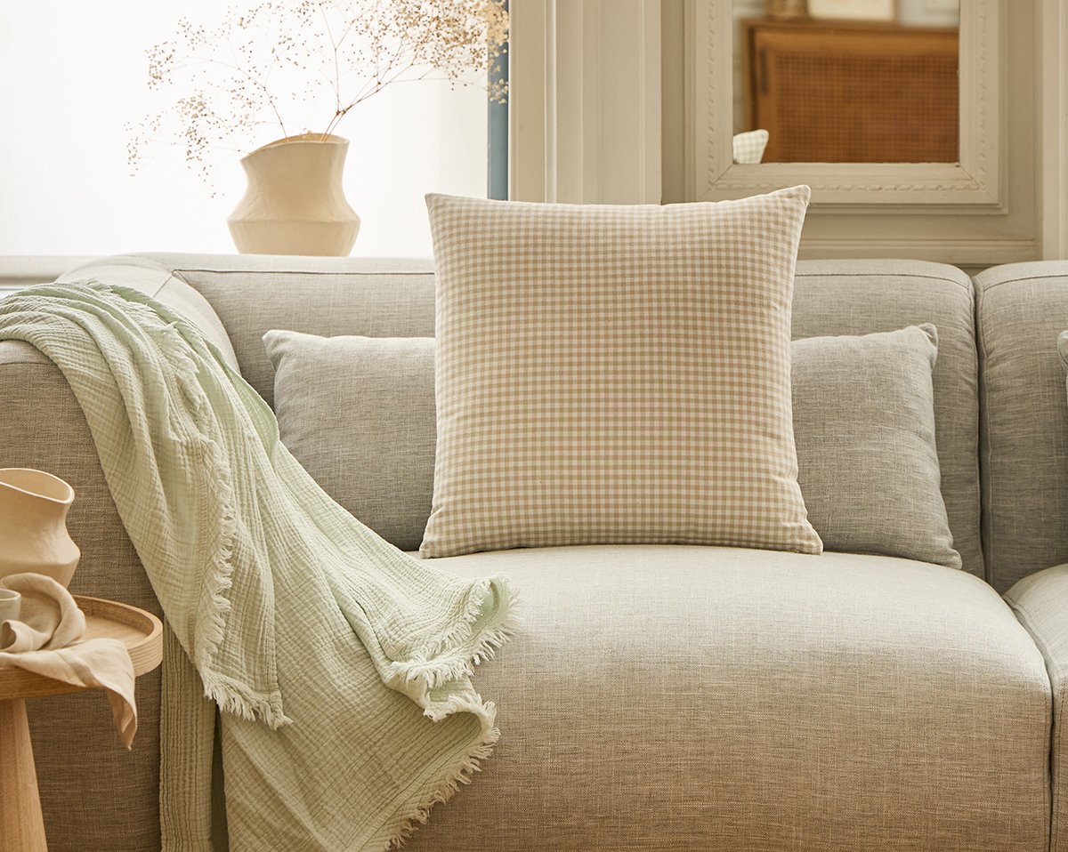 COUSSIN Colette · Beige