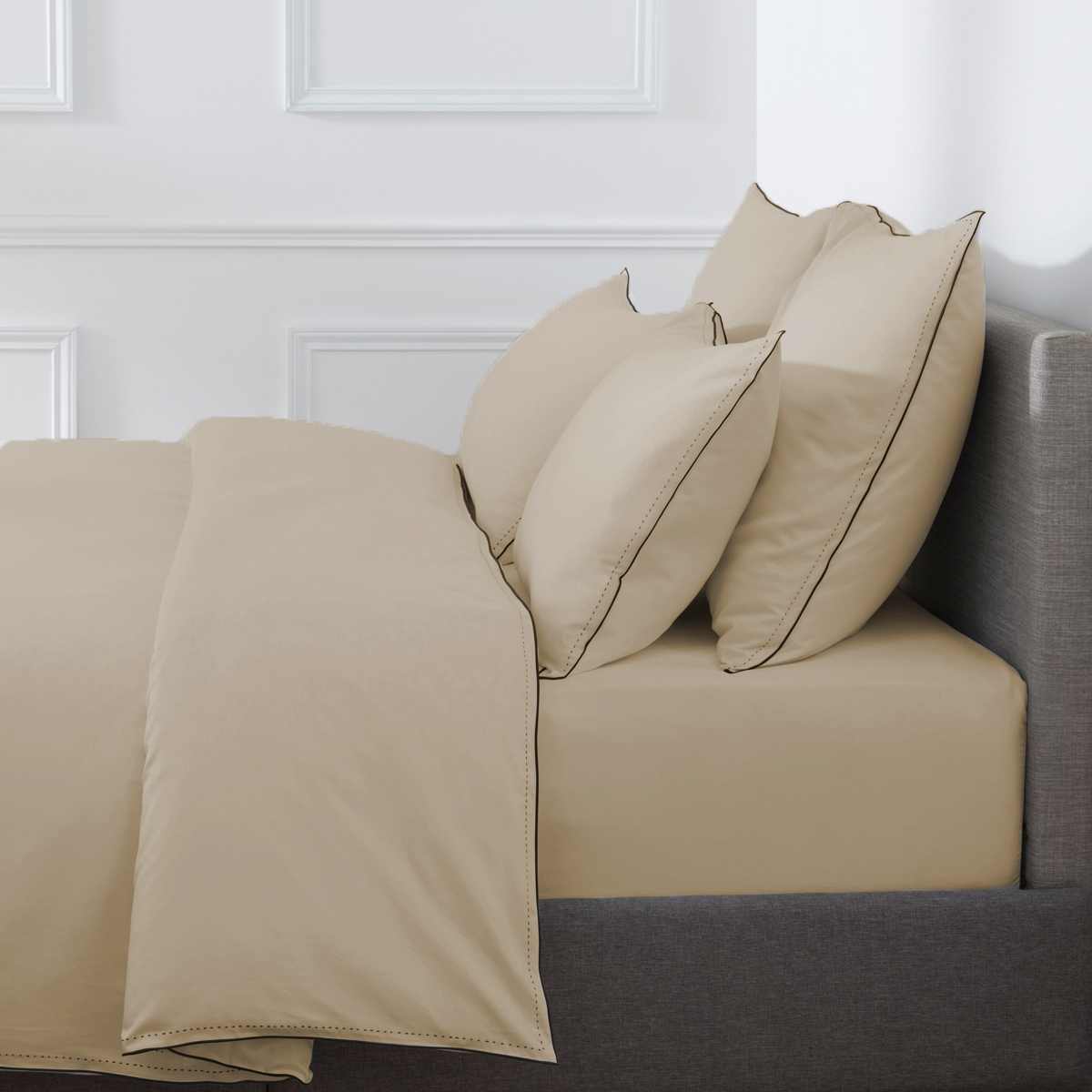 HOUSSE DE COUETTE Pure White Satin Lavé · Sand · Finition Black