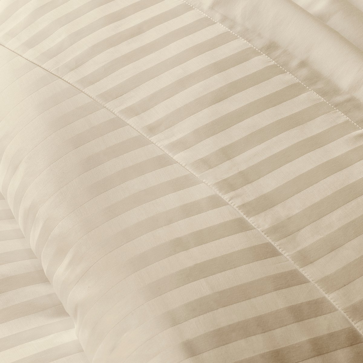 DRAP PLAT Allure Discrétion · Grège