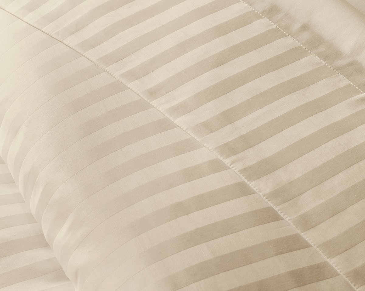 DRAP PLAT Allure Discrétion · Grège